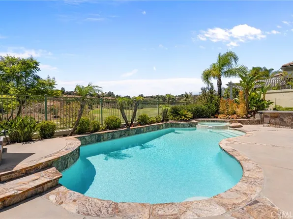 17 Golf View Dr, Trabuco Canyon, CA 92679
