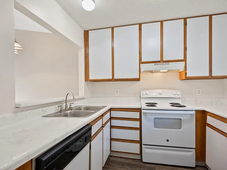 Pepper Ridge — Photo 21