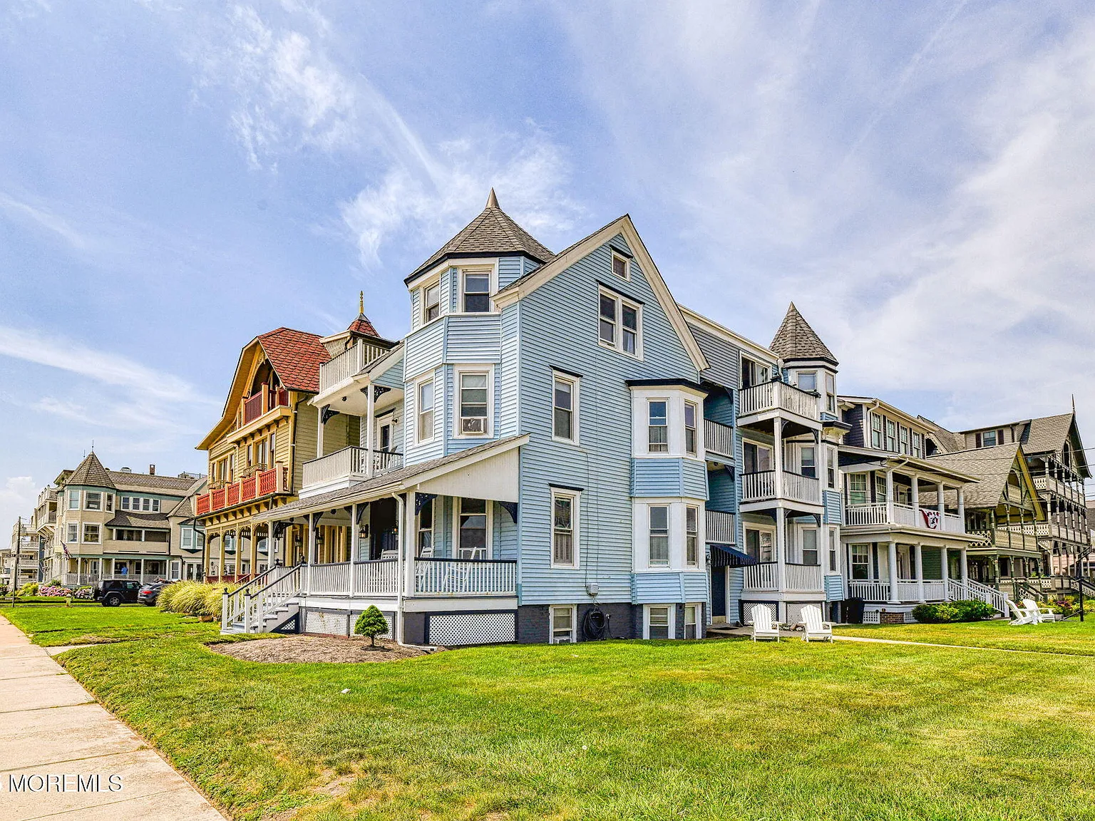 2 bed, $2,400 — Photo 4