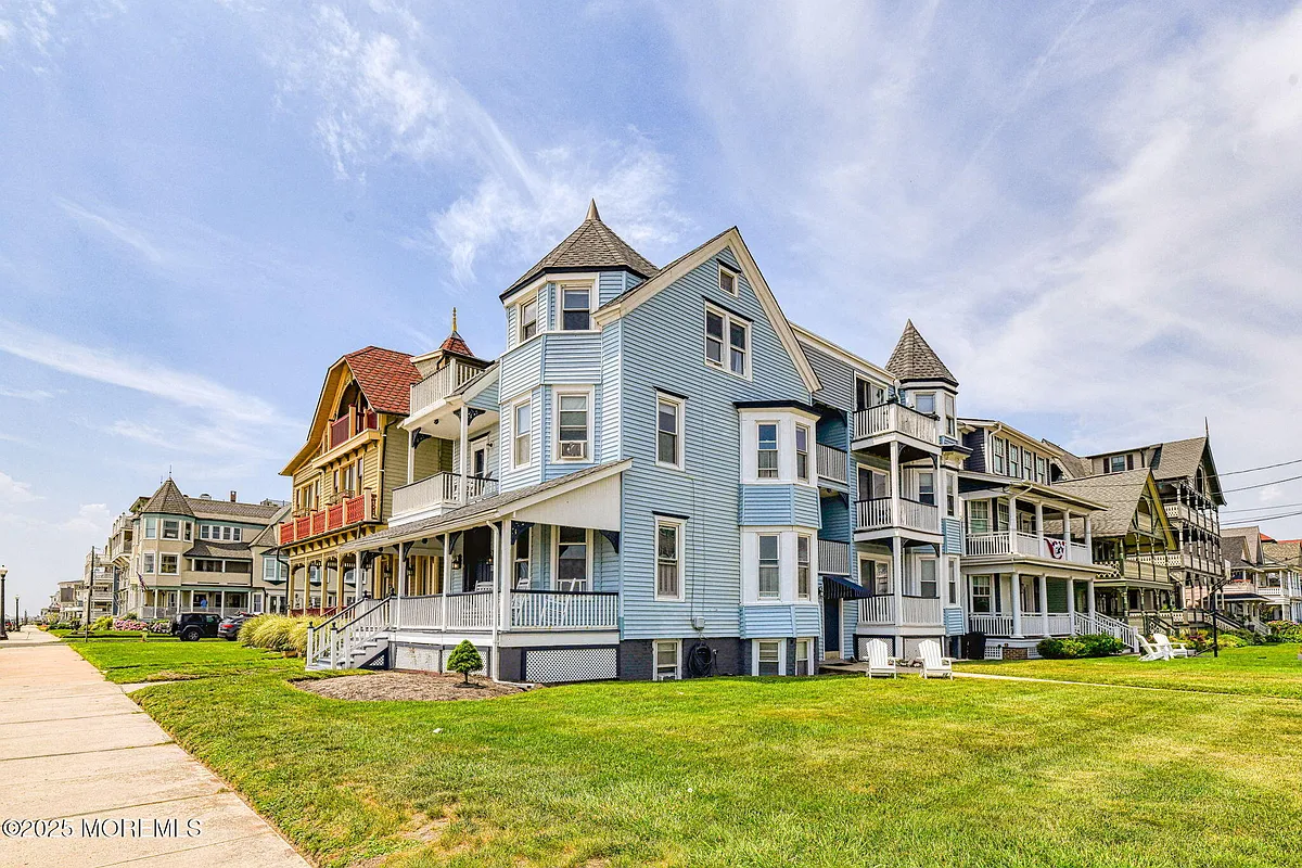 Building Photo - 5 Ocean Ave #1