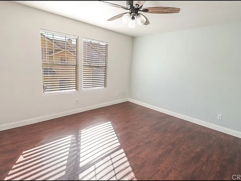 5 Chatham Ct — Photo 17