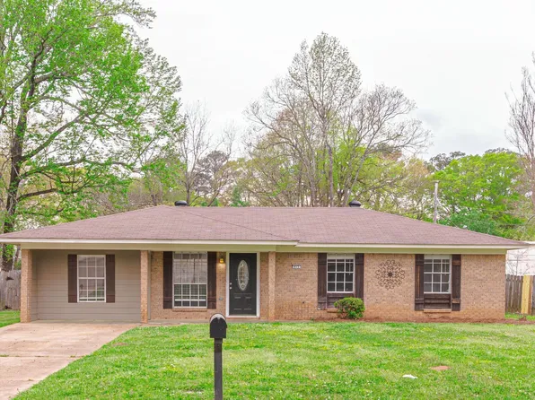 415 Boehle St, Pearl, MS 39208