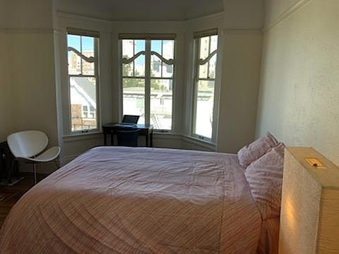 5th image of 1145 Green St APT 6