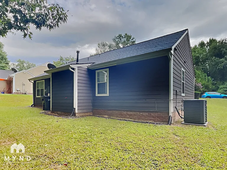2028 Collier Rd — Photo 15