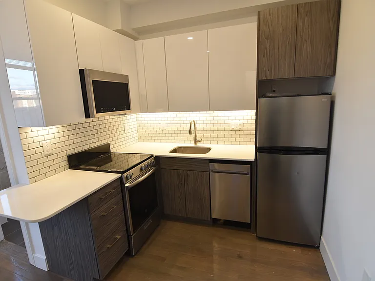 11 Queensberry St #19 — Photo 9