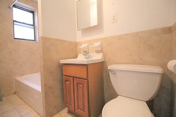 Rented by Hagstrom Management Inc | media 42