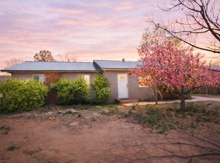 209 Holly Cir, Taos, NM 87571