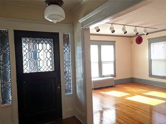 5th image of 321 Highland Ave