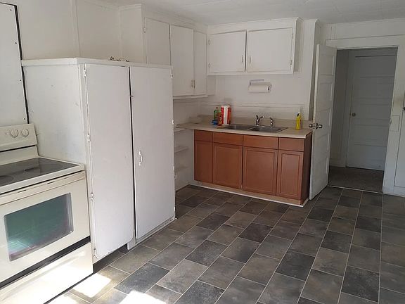 5th image of 2388 Princess Anne Rd #C