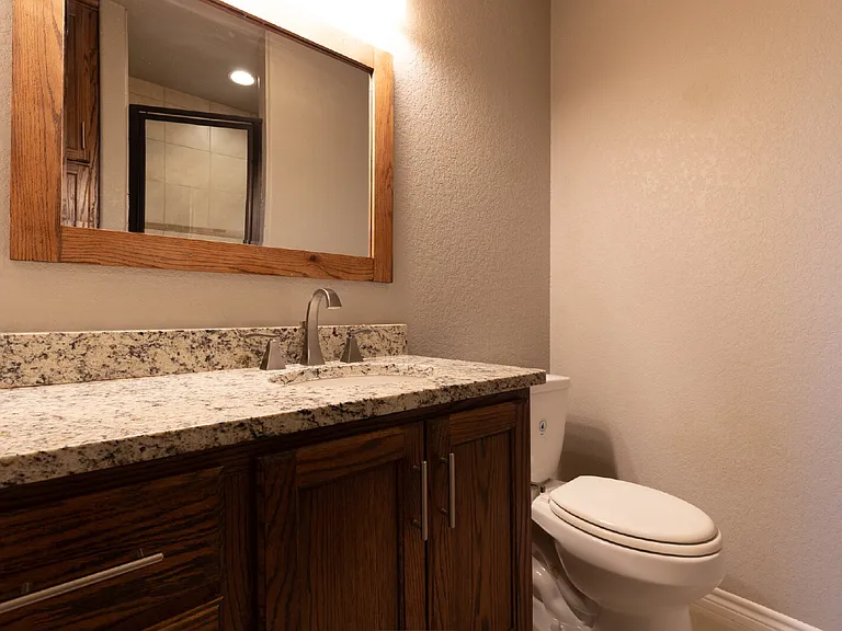 120 Navarro Xing — Photo 20