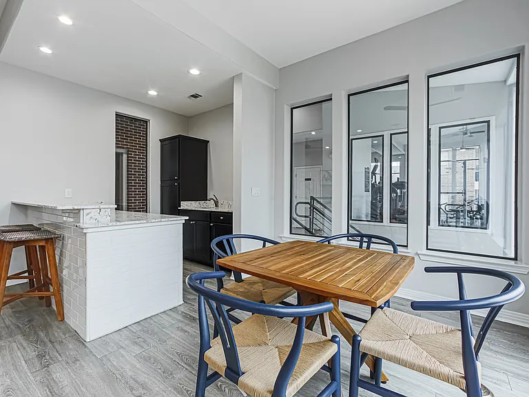 The Village at Bellaire Apartments — Photo 17
