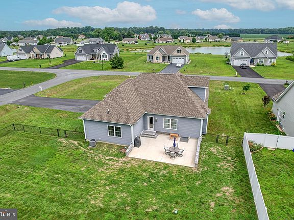 4th image of 622 Abagail Cir