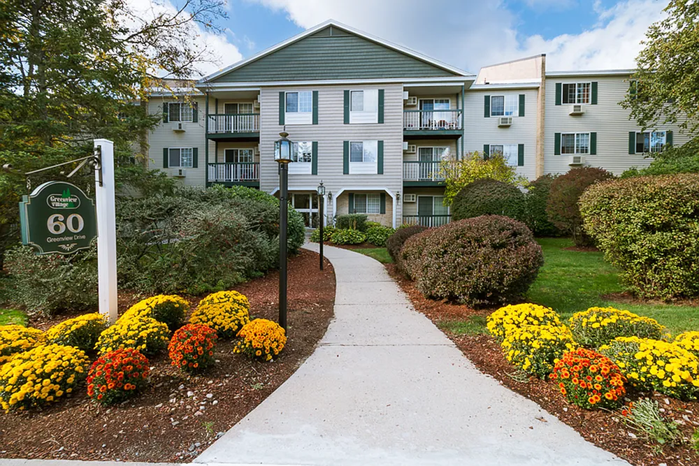 Greenview Village Apartments — Photo 1