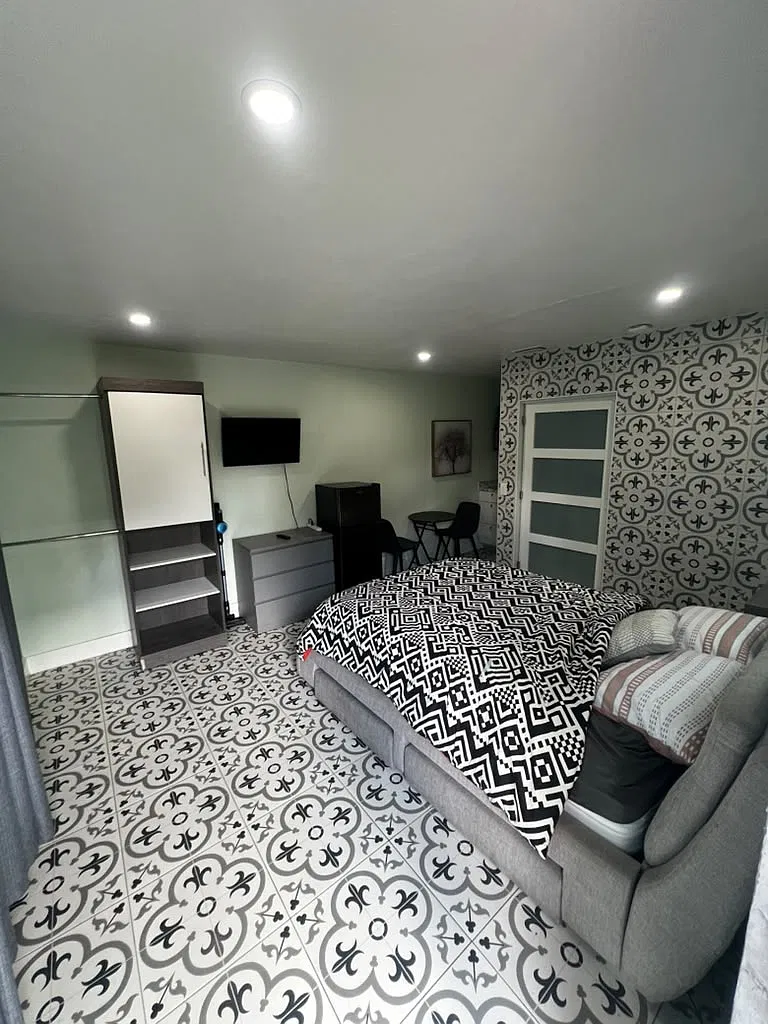 Studio, 525 sqft, $1,295 — Photo 1