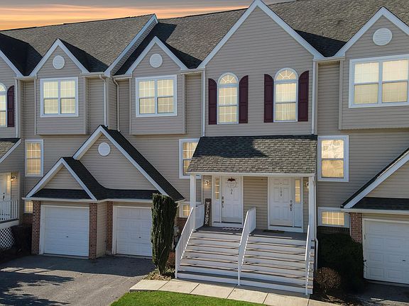 2nd image of 104 Nicoles Ct Unit 143
