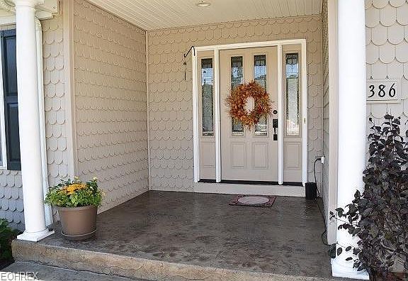 2nd image of 386 Nicole Ln
