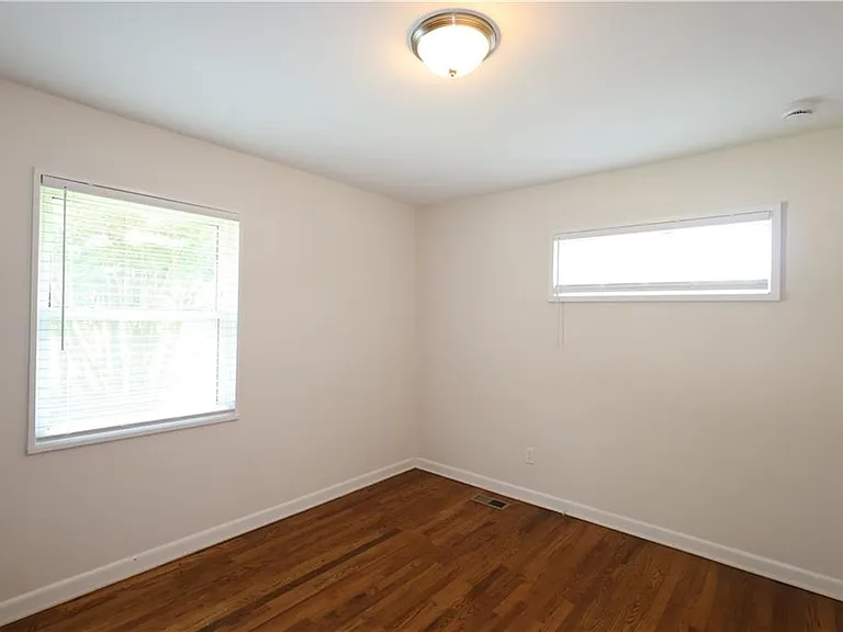 2994 Judylyn Dr — Photo 9
