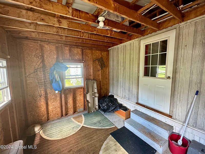 4th image of 218 Ash Street
