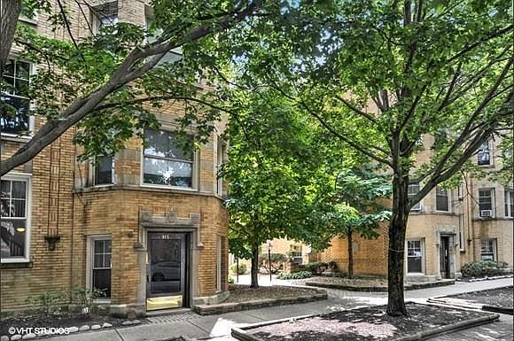 1st image of 915 W Oakdale Ave APT E1
