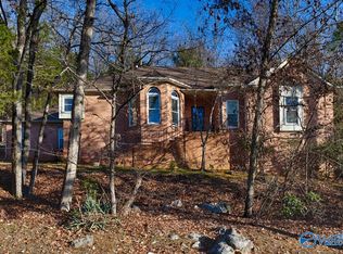 9039 Sugar Tree Trl SE, Huntsville, AL 35802