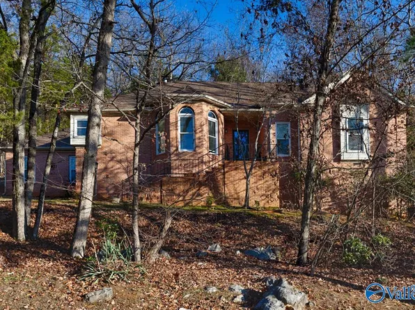 9039 Sugar Tree Trl SE, Huntsville, AL 35802