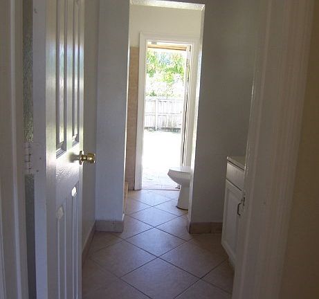 5th image of 130 NW 21st St