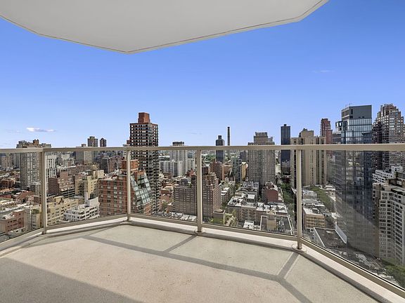 5th image of 1408 2nd Ave #32B