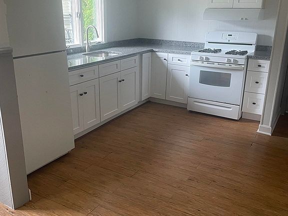 3rd image of 6 Eddy St