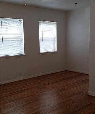 3rd image of 7420 Pensacola Ave