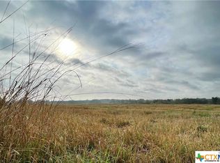 2798 Cannon North Dr, Gonzales, TX 78629