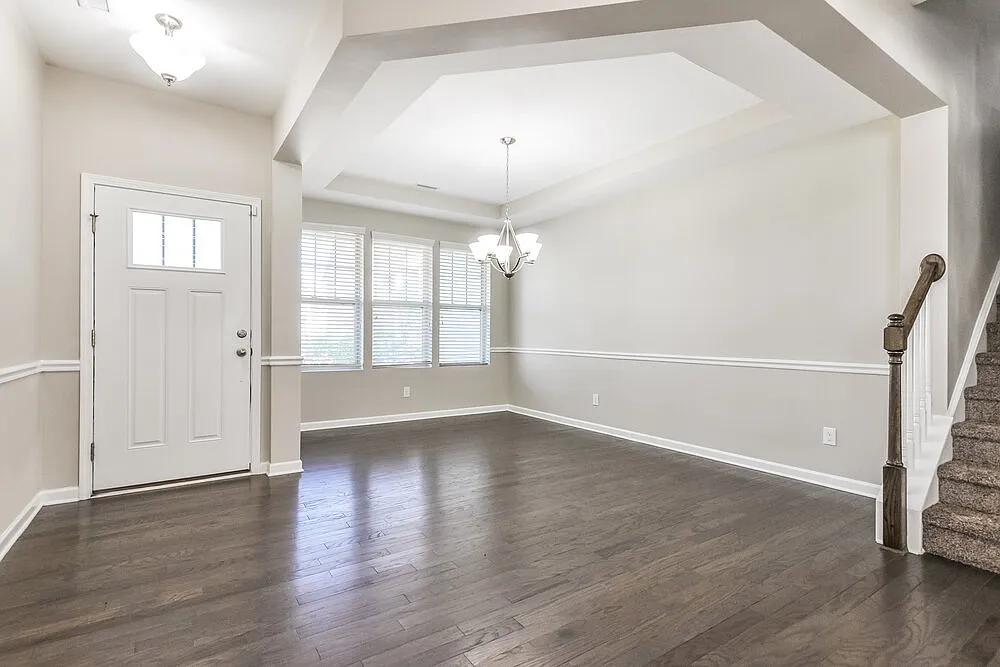 4 bed, 2.5 bath, 2637 sqft, $2,550 — Photo 4