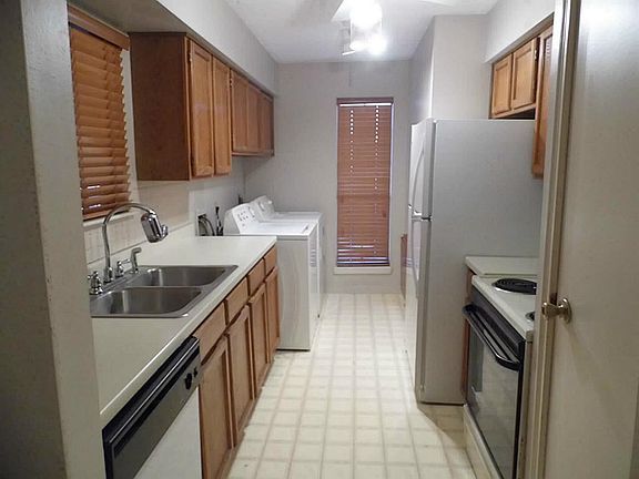5th image of 12550 Whittington Dr APT 315