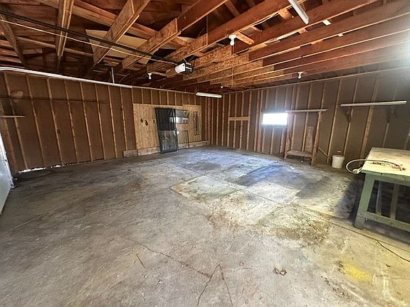 4th image of 1640 Daleview Dr