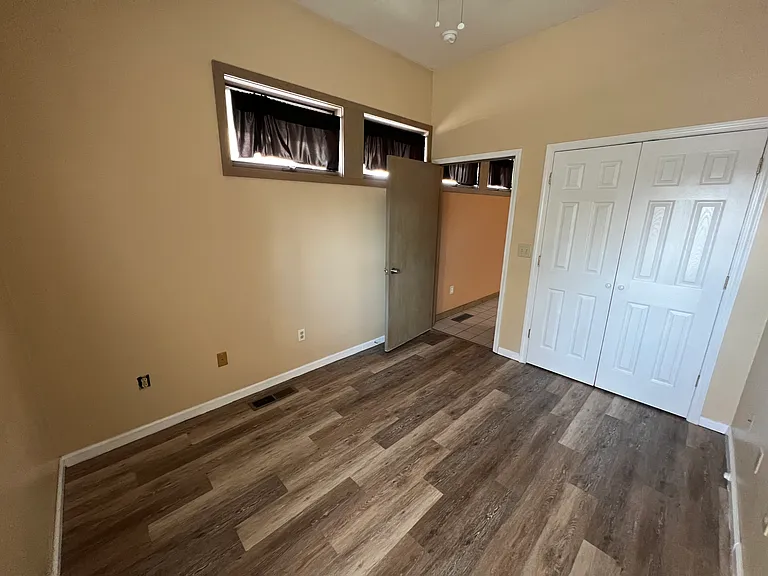 1521 Whitehall Blvd #1521 — Photo 9