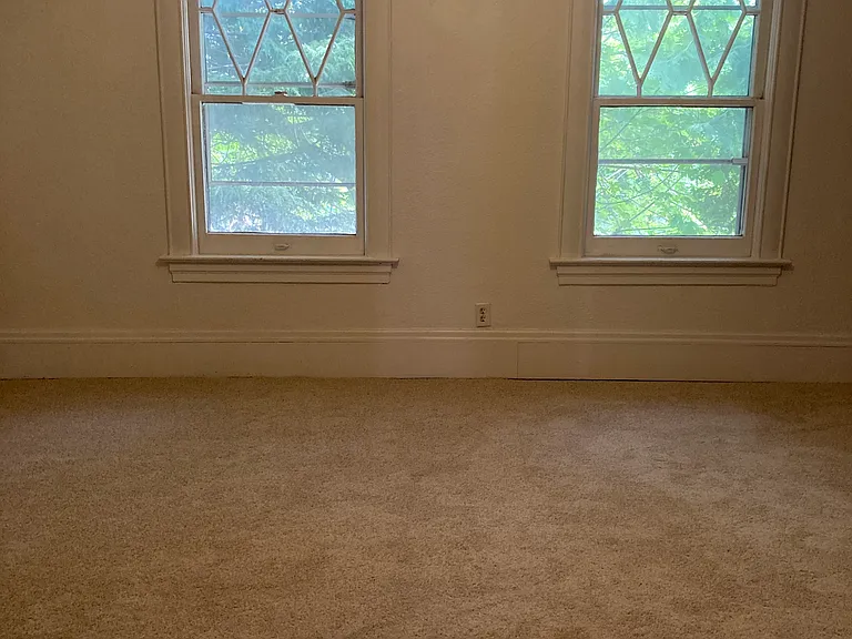 BIG 2nd floor bedroom, middle