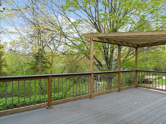 2nd image of 1011 W Lincoln Ave