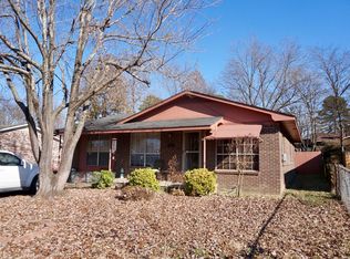 901 S Olive Dr, Clarksville, AR 72830