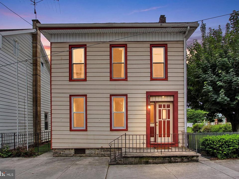 1st image of 526 W King St