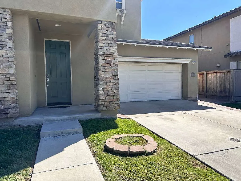 Building Photo - 1553 Cricket Dr