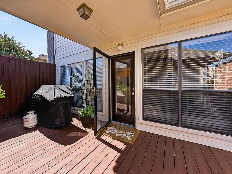 6015 Homestead Ct — Photo 21