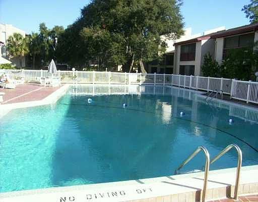 Huge Pool