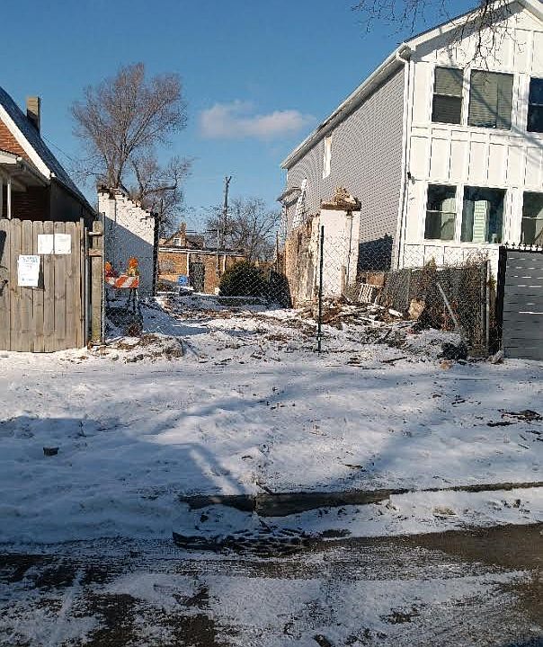 1st image of 854 N Saint Louis Ave