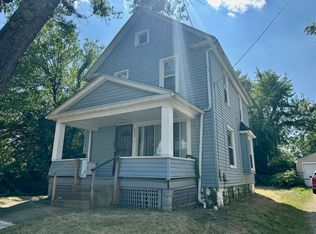 2302 9th St SW, Akron, OH 44314