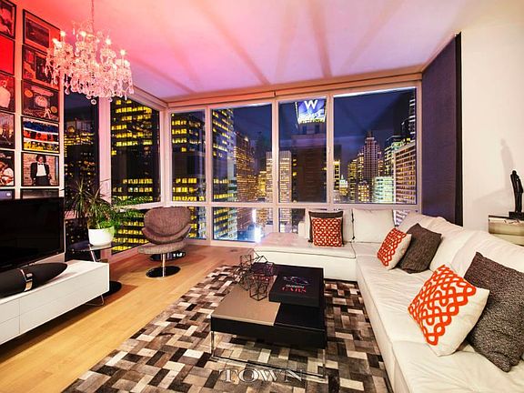 2nd image of 247 W 46th St APT 4004