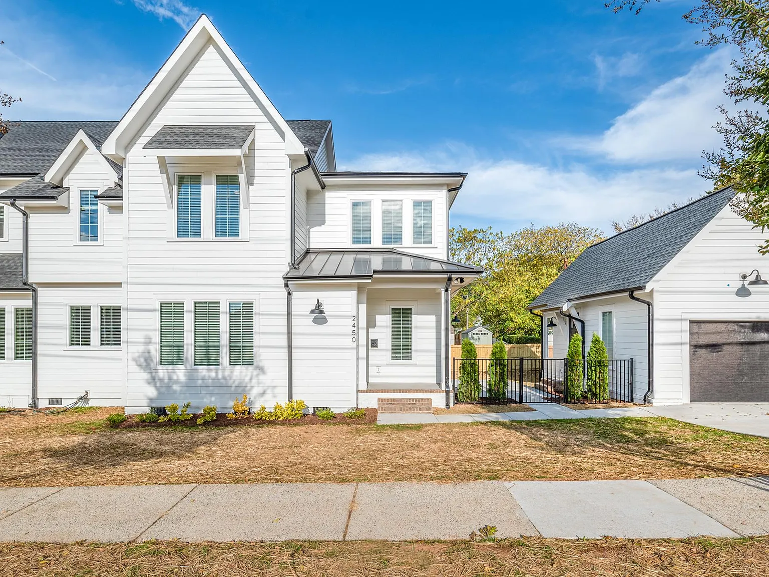 2450 W Trade St — Photo 1