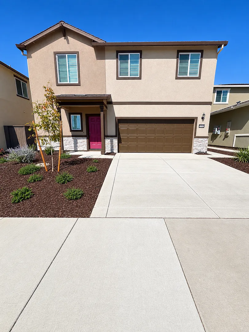 Beautiful 1800 sqft. 4 Bedroom 3 Bath Elk Rancho Cordova Home For Lease. — Photo 1