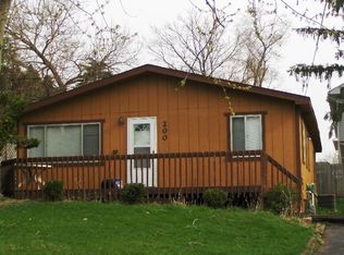 200 South Dr, Lakemoor, IL 60051