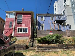 214 10th Ave #TOP, Seattle, WA 98122