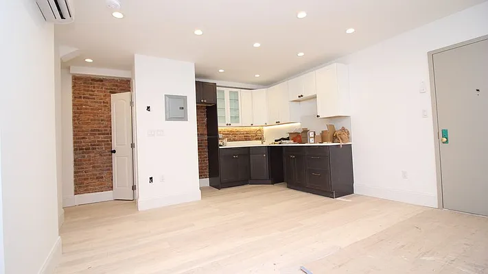 Rented by Nooklyn NYC LLC | media 26
