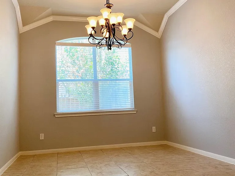 24823 Dutton Point Dr — Photo 6